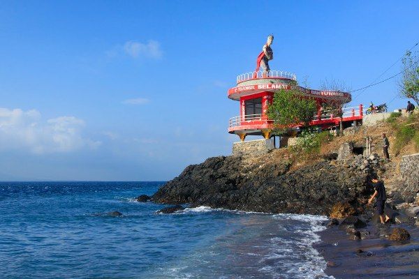 pulau merah
