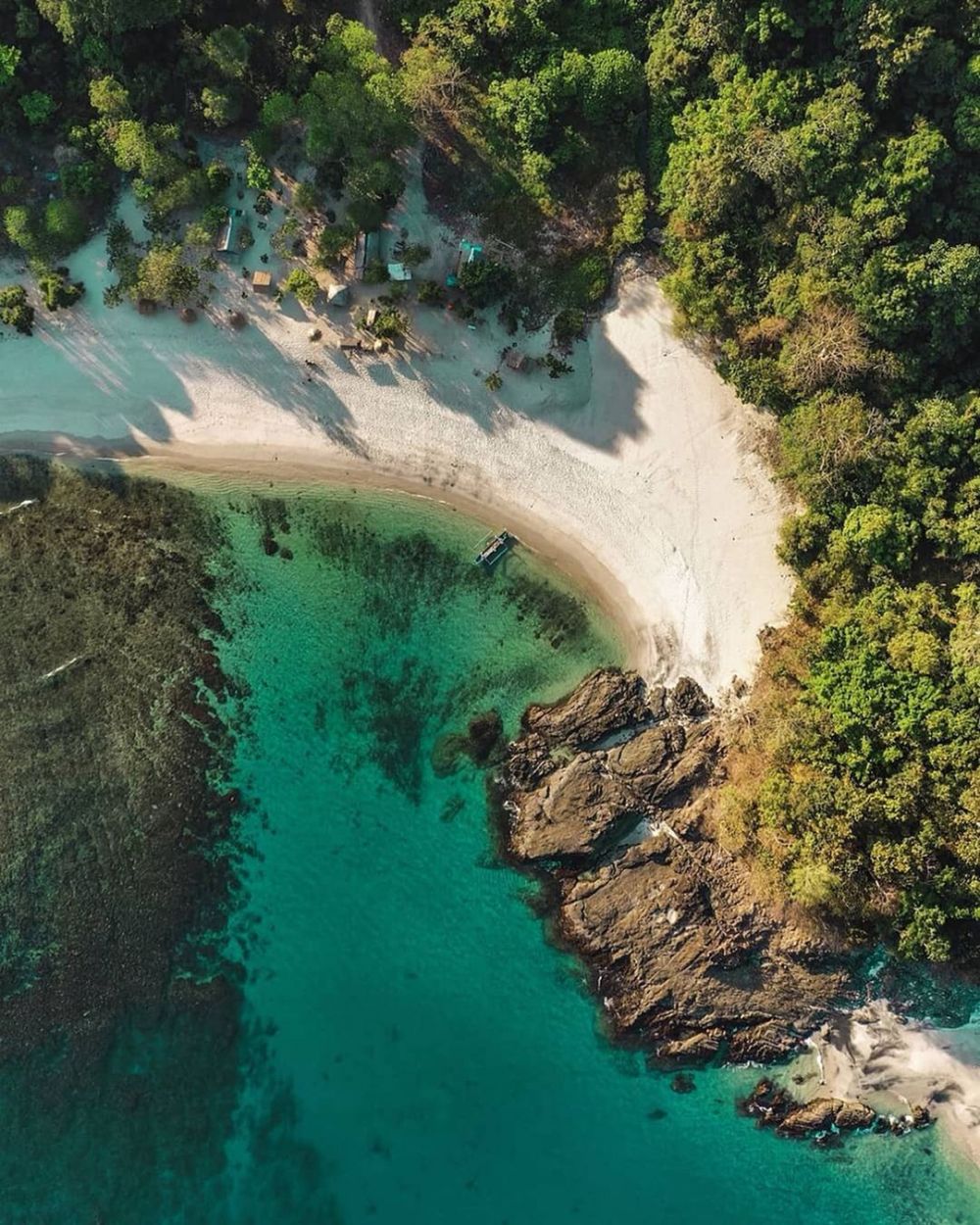 pulau merah